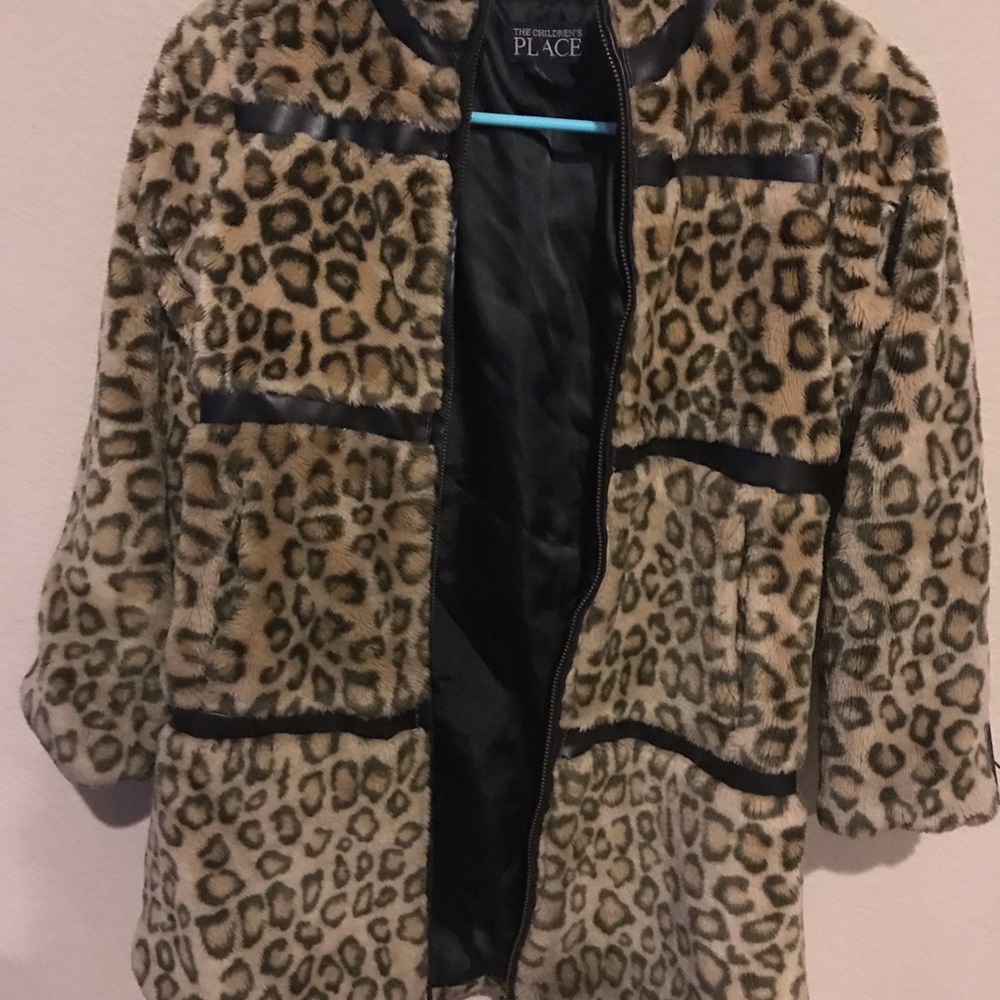Girls size M(7-8) leopard print jacket.